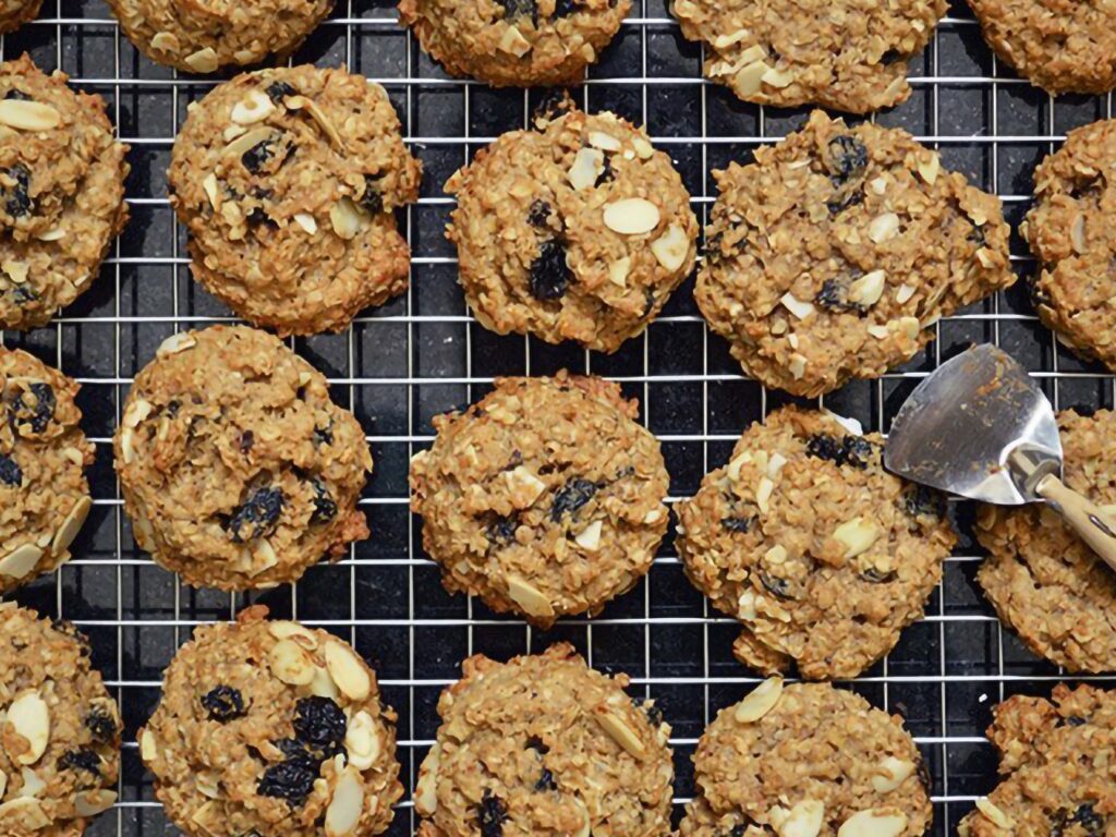 quick and easy recipes with dryfruits quick and easy dry fruit recipes - almond & raisin oatmeal cookies